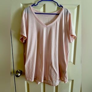 Torrid Classic Fit V-Neck Tee Size 3